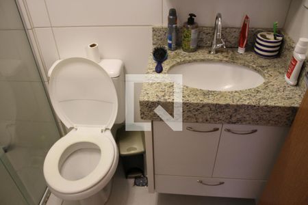 Banheiro de apartamento para alugar com 2 quartos, 60m² em Vila Rosa, Goiânia