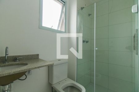 Banheiro de apartamento à venda com 2 quartos, 66m² em Vila Azevedo, São Paulo
