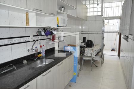Cozinha de apartamento à venda com 3 quartos, 90m² em Higienópolis, Rio de Janeiro