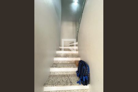 Escada de casa à venda com 2 quartos, 140m² em Vila Guarani (z Sul), São Paulo