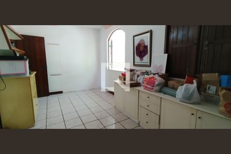 Casa para alugar com 450m², 5 quartos e 8 vagas Casa para alugar com 450m², 5 quartos e 8 vagasQuarto 2