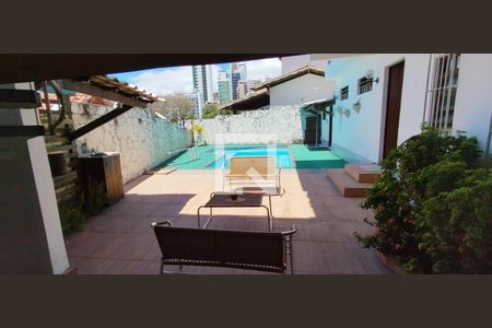 Casa para alugar com 450m², 5 quartos e 8 vagas Casa para alugar com 450m², 5 quartos e 8 vagasPiscina