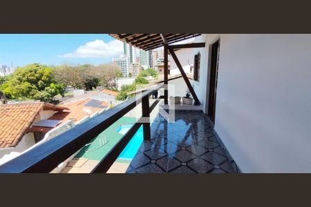 Casa para alugar com 450m², 5 quartos e 8 vagas Casa para alugar com 450m², 5 quartos e 8 vagasVaranda