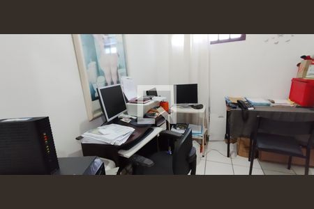 Casa para alugar com 450m², 5 quartos e 8 vagas Casa para alugar com 450m², 5 quartos e 8 vagasQuarto de Serviço