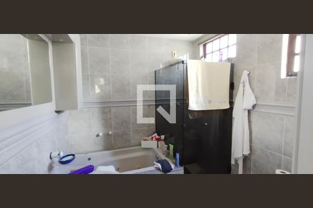 Casa para alugar com 450m², 5 quartos e 8 vagas Casa para alugar com 450m², 5 quartos e 8 vagasBanheiro da Suíte 1