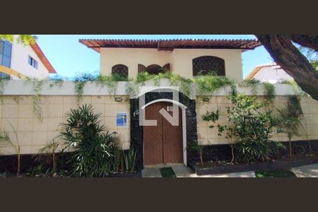 Casa para alugar com 450m², 5 quartos e 8 vagas Casa para alugar com 450m², 5 quartos e 8 vagasFachada