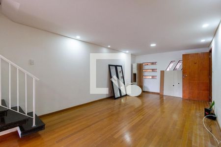 Casa à venda com 380m², 4 quartos e 4 vagasSala