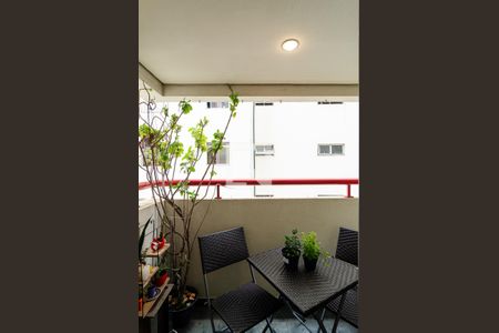 Varanda de apartamento à venda com 2 quartos, 56m² em Vila Guarani (zona Sul), São Paulo