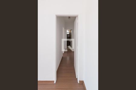 Sala - Corredor de apartamento à venda com 2 quartos, 60m² em Olaria, Rio de Janeiro