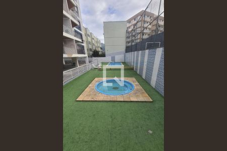 Apartamento à venda com 64m², 2 quartos e 1 vaga Apartamento à venda com 64m², 2 quartos e 1 vagaÁrea comum - Piscina