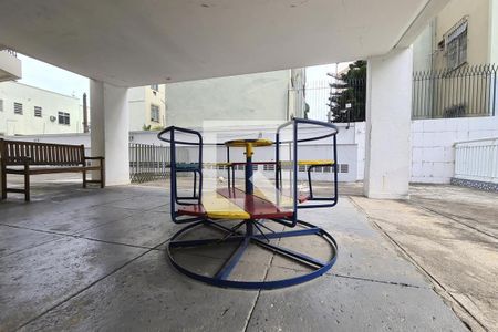 Apartamento à venda com 64m², 2 quartos e 1 vaga Apartamento à venda com 64m², 2 quartos e 1 vagaÁrea Comum - Playground