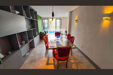 Sala de casa à venda com 5 quartos, 450m² em Santa Lúcia, Belo Horizonte