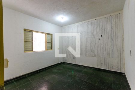 Quarto 1 de casa para alugar com 1 quarto, 55m² em Jardim Santo Elias, São Paulo