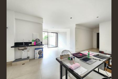 Apartamento à venda com 69m², 1 quarto e 1 vagaSala - cozinha - quarto