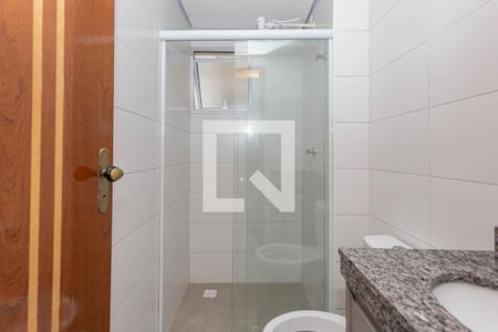 Banheiro de apartamento para alugar com 1 quarto, 30m² em Vila Brasílio Machado, São Paulo