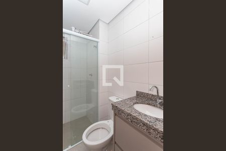 Banheiro de apartamento para alugar com 1 quarto, 30m² em Vila Brasílio Machado, São Paulo