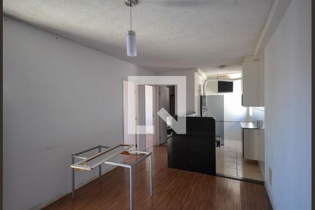 Sala de apartamento para alugar com 2 quartos, 50m² em Bom Pastor, Belford Roxo