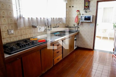 Casa para alugar com 347m², 3 quartos e 4 vagas Casa para alugar com 347m², 3 quartos e 4 vagasCozinha