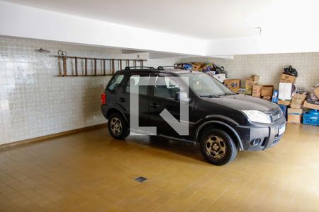 Casa para alugar com 347m², 3 quartos e 4 vagas Casa para alugar com 347m², 3 quartos e 4 vagasGaragem