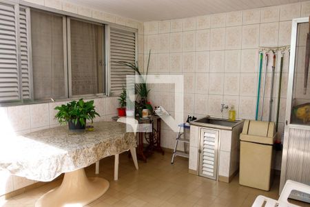 Casa para alugar com 347m², 3 quartos e 4 vagas Casa para alugar com 347m², 3 quartos e 4 vagasÁrea comum