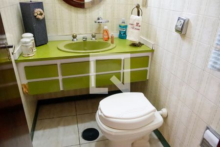 Casa para alugar com 347m², 3 quartos e 4 vagas Casa para alugar com 347m², 3 quartos e 4 vagasBanheiro