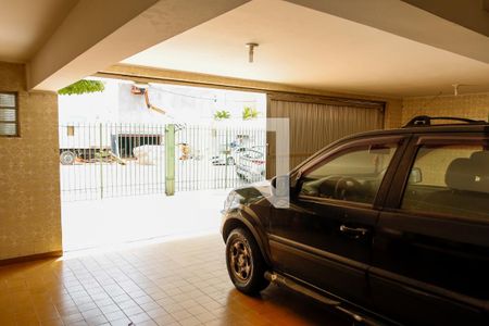 Casa para alugar com 347m², 3 quartos e 4 vagas Casa para alugar com 347m², 3 quartos e 4 vagasGaragem