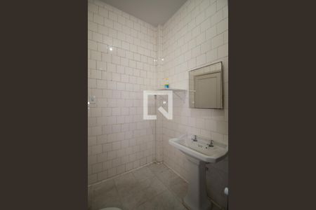 Banheiro social de apartamento para alugar com 3 quartos, 75m² em Copacabana, Rio de Janeiro