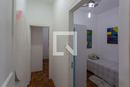 Corredor de apartamento para alugar com 3 quartos, 70m² em Funcionários, Belo Horizonte