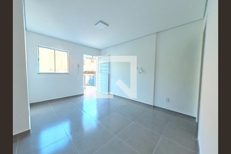 Casa de condomínio para alugar com 34m², 1 quarto e sem vagaSala