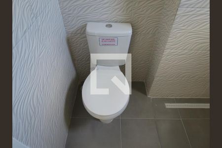 Banheiro - Privada de casa de condomínio para alugar com 1 quarto, 34m² em Vila Guedes, São Paulo
