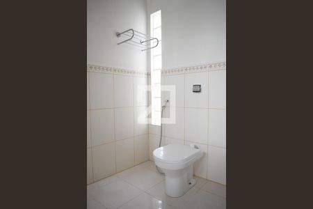 Banheiro da Suíte de casa para alugar com 4 quartos, 250m² em Bacacheri, Curitiba