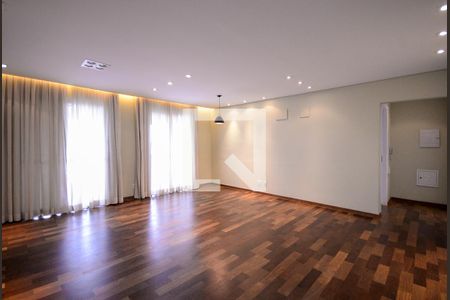 Sala  de apartamento para alugar com 2 quartos, 87m² em Vila Nair, São Paulo