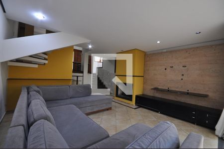 Sala de casa à venda com 4 quartos, 280m² em Vila Mazzei, São Paulo