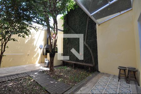 Vista da Sala de casa à venda com 4 quartos, 280m² em Vila Mazzei, São Paulo