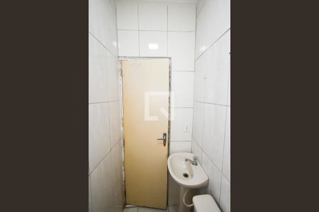 Banheiro de casa para alugar com 1 quarto, 30m² em Jardim Virginia Bianca, São Paulo