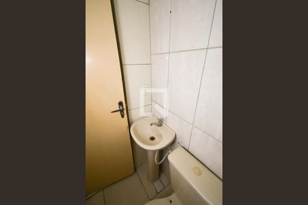 Banheiro de casa para alugar com 1 quarto, 30m² em Jardim Virginia Bianca, São Paulo
