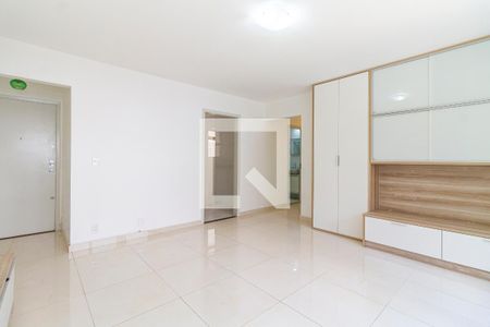 Sala de apartamento para alugar com 3 quartos, 84m² em Pinheiros, São Paulo