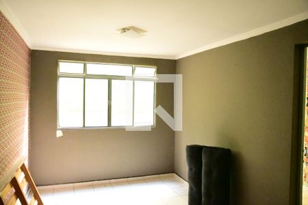 Sala de apartamento para alugar com 2 quartos, 52m² em Lajeado, Cotia