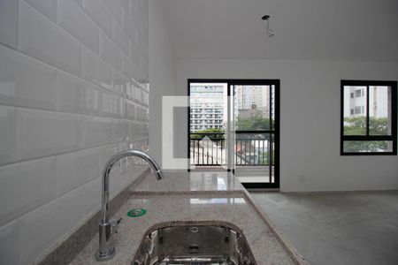 Cozinha de kitnet/studio à venda com 1 quarto, 28m² em Pinheiros, São Paulo