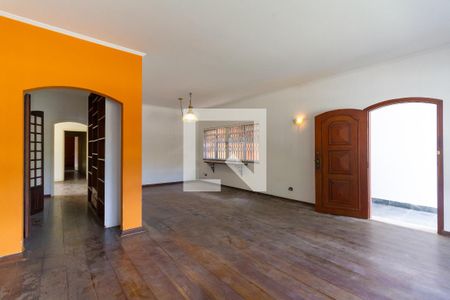 Casa à venda com 350m², 3 quartos e 3 vagasSala
