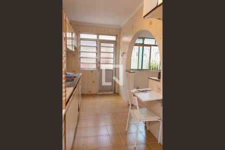 Casa para alugar com 141m², 3 quartos e 3 vagas Casa para alugar com 141m², 3 quartos e 3 vagasCozinha