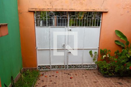 Casa para alugar com 141m², 3 quartos e 3 vagas Casa para alugar com 141m², 3 quartos e 3 vagasQuintal Fundos