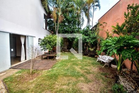 Casa à venda com 300m², 5 quartos e 3 vagas