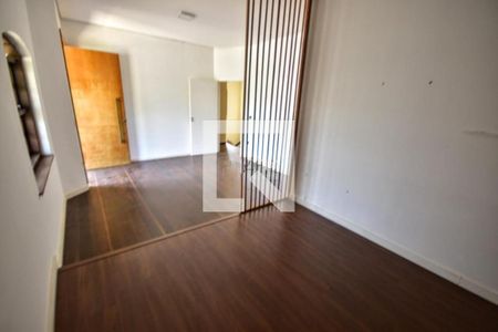 Casa à venda com 5 quartos, 300m² em Vila Lemos, Campinas