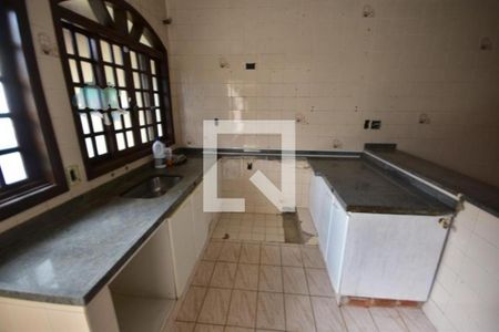 Casa à venda com 300m², 5 quartos e 3 vagas