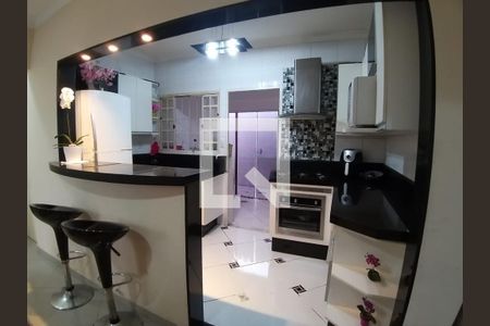 Casa à venda com 4 quartos, 136m² em Jardim Eulina, Campinas