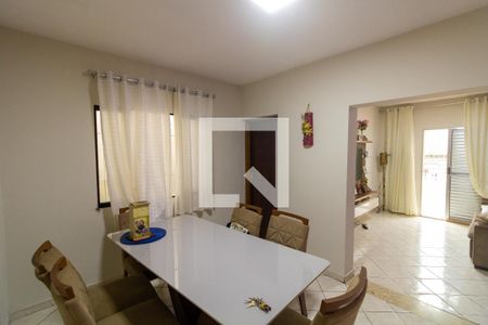 Sala de casa à venda com 3 quartos, 200m² em Jardim Piratininga, São Paulo