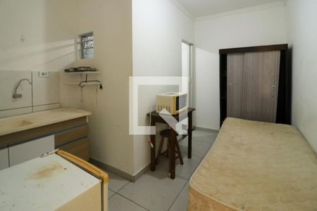 Quarto de casa para alugar com 1 quarto, 20m² em Vila Gomes, São Paulo