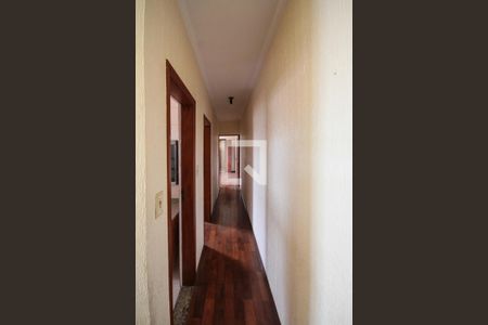 Corredor de casa à venda com 3 quartos, 174m² em Jardim Vila Formosa, São Paulo