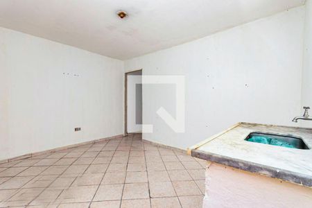 Sala/Cozinha de casa para alugar com 1 quarto, 21m² em Jardim Veronica, São Paulo